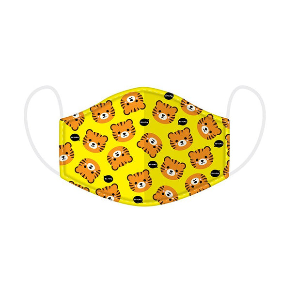 This Age 4 to 12 size  2 layer face mask covering is in a fun cutimals Tiger design.  Rough Size age 4 years old to 12 years old. 20 cm x 11 cm
